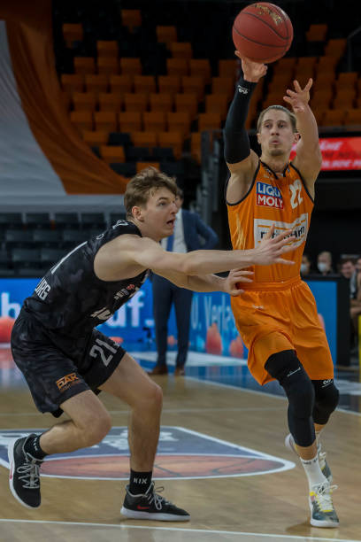 减少背靠背 减少背靠背